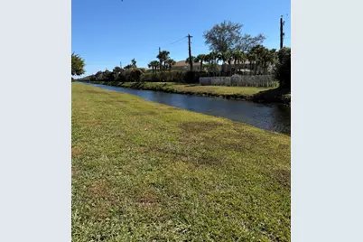 8786 Belle Aire Drive, Boca Raton, FL 33433 - Photo 15