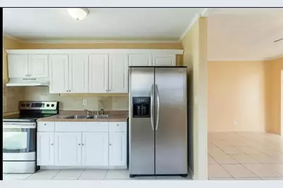 808 W 4th Street W, West Palm Beach, FL 33404 - Photo 5