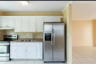 808 W 4th Street W, Riviera Beach, FL 33404 - Photo 5