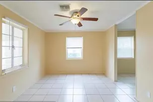 808 W 4th Street W, Riviera Beach, FL 33404 - Photo 3