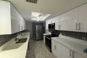 4167 N Haverhill Rd, West Palm Beach, FL 33417 - Photo 3