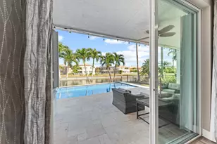 9724 Phipps Ln, Wellington, FL 33414 - Photo 7