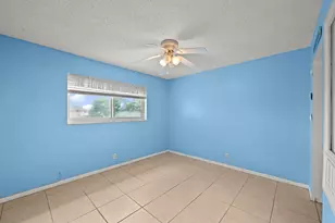 715 Lori Dr, Lake Worth Beach, FL 33461 - Photo 17