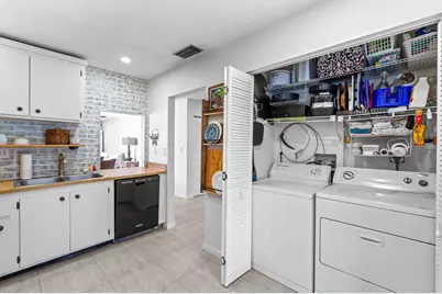 40 Seminole Court E, Royal Palm Beach, FL 33411 - Photo 7