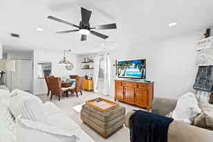 40 Seminole Ct E, Royal Palm Beach, FL 33411 - Photo 3