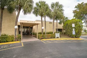 8285 Sunrise Lakes Blvd, Sunrise, FL 33322 - Photo 27