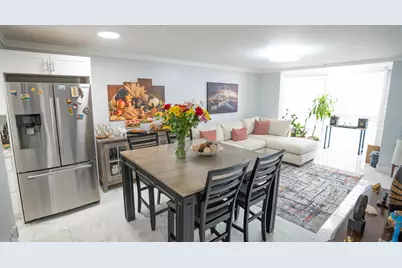 8285 Sunrise Lakes Boulevard #110, Sunrise, FL 33322 - Photo 5