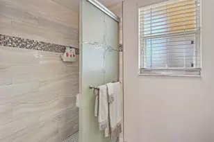 3951 Via Poinciana, Lake Worth, FL 33467 - Photo 15