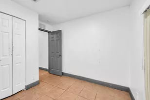 124 SW 10th Ave, Boynton Beach, FL 33435 - Photo 9