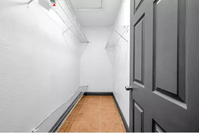 124 SW 10th Avenue, Boynton Beach, FL 33435 - Photo 13