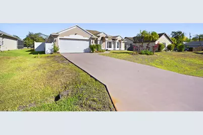 439 SE Nome Drive, Port Saint Lucie, FL 34984 - Photo 3