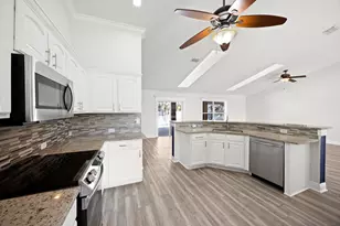 439 SE Nome Dr, Port Saint Lucie, FL 34984 - Photo 17