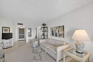 3590 Via Poinciana, Lake Worth, FL 33467 - Photo 9