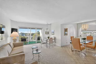 3590 Via Poinciana, Lake Worth, FL 33467 - Photo 5