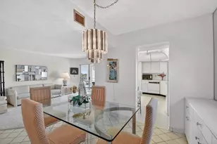 3590 Via Poinciana, Lake Worth, FL 33467 - Photo 11