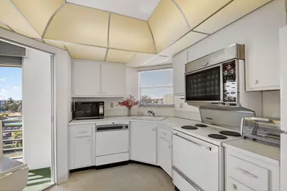 3590 Via Poinciana #616, Lake Worth, FL 33467 - Photo 23