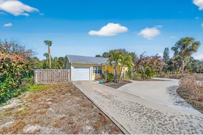 2427 NE Center Street, Jensen Beach, FL 34957 - Photo 5