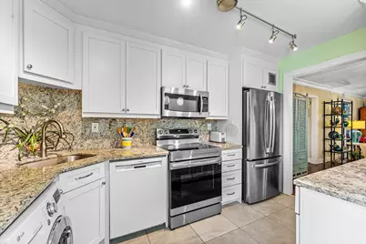 800 E Camino Real #409, Boca Raton, FL 33432 - Photo 17