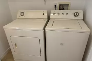 1611 SE Pomeroy St, Stuart, FL 34997 - Photo 15