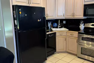 647 Snug Harbor Dr, Boynton Beach, FL 33435 - Photo 5