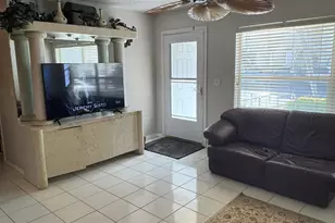 647 Snug Harbor Dr, Boynton Beach, FL 33435 - Photo 9