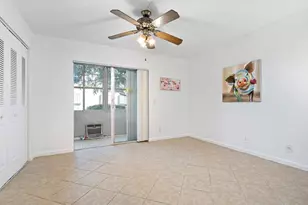 98 Cambridge E, West Palm Beach, FL 33417 - Photo 7
