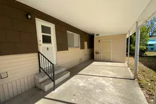 7227 SE Swan Ave, Hobe Sound, FL 33455 - Photo 3