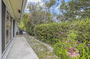 11079 SE Sea Pines Cir, Hobe Sound, FL 33455 - Photo 17