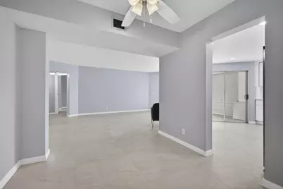 3590 Via Poinciana #202, Lake Worth, FL 33467 - Photo 25