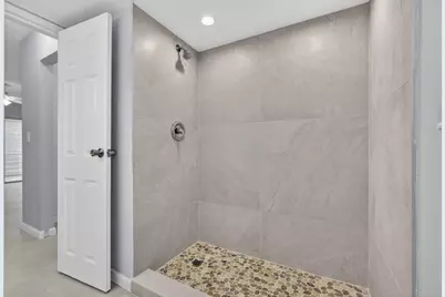 3590 Via Poinciana #202, Lake Worth, FL 33467 - Photo 45