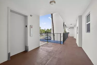 3590 Via Poinciana #202, Lake Worth, FL 33467 - Photo 5