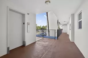 3590 Via Poinciana, Lake Worth, FL 33467 - Photo 5