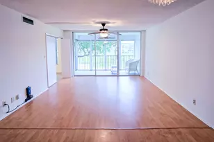 2651 S Palm Aire Dr, Pompano Beach, FL 33069 - Photo 1