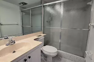 2651 S Palm Aire Dr, Pompano Beach, FL 33069 - Photo 9