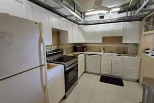 3051 N Course Dr, Pompano Beach, FL 33069 - Photo 5