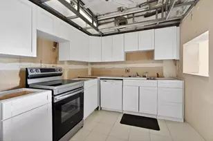 3051 N Course Dr, Pompano Beach, FL 33069 - Photo 13