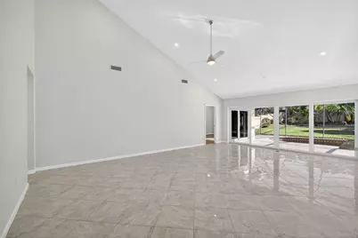 141 Cape Pointe Circle, Jupiter, FL 33477 - Photo 9