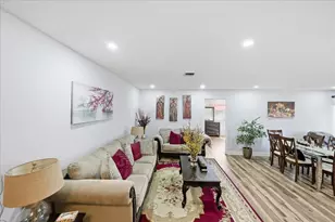 1017 Pheasant Run Dr, Fort Pierce, FL 34982 - Photo 5