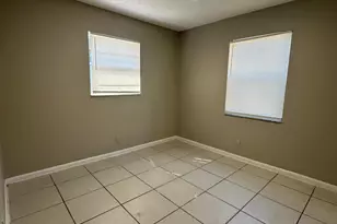 4562 Gulfstream Rd, Palm Springs, FL 33461 - Photo 7