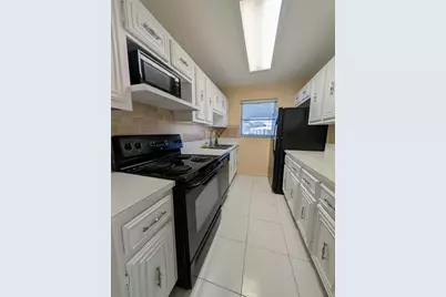 160 High Point Terrace E #C, Delray Beach, FL 33445 - Photo 13