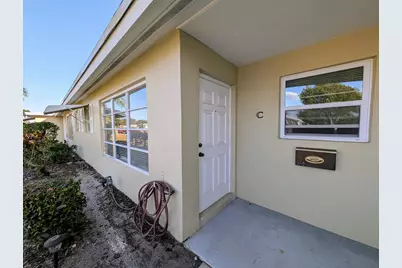 160 High Point Terrace E #C, Delray Beach, FL 33445 - Photo 3