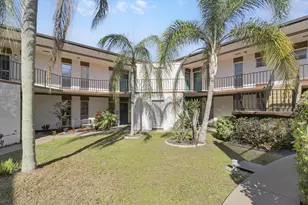 7 Greenway Village N, Royal Palm Beach, FL 33411 - Photo 3