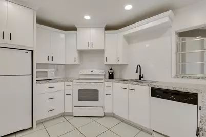 7 Greenway Village N #202, Royal Palm Beach, FL 33411 - Photo 7