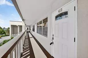 413 Southampton A, West Palm Beach, FL 33417 - Photo 3