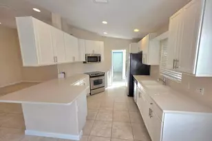 10399 SW Stratton Dr, Port Saint Lucie, FL 34987 - Photo 3