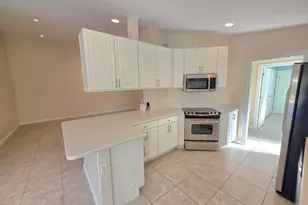 10399 SW Stratton Dr, Port Saint Lucie, FL 34987 - Photo 5