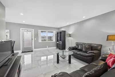 160 Easthampton G, West Palm Beach, FL 33417 - Photo 3