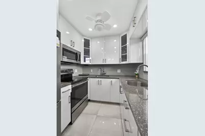 160 Easthampton G, West Palm Beach, FL 33417 - Photo 9