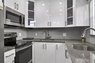 160 Easthampton G, West Palm Beach, FL 33417 - Photo 9