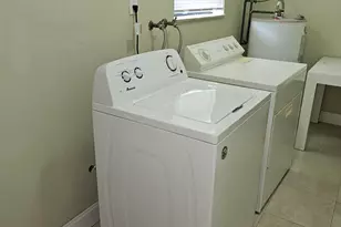 1031 Hyde Park Rd, Loxahatchee Groves, FL 33470 - Photo 11